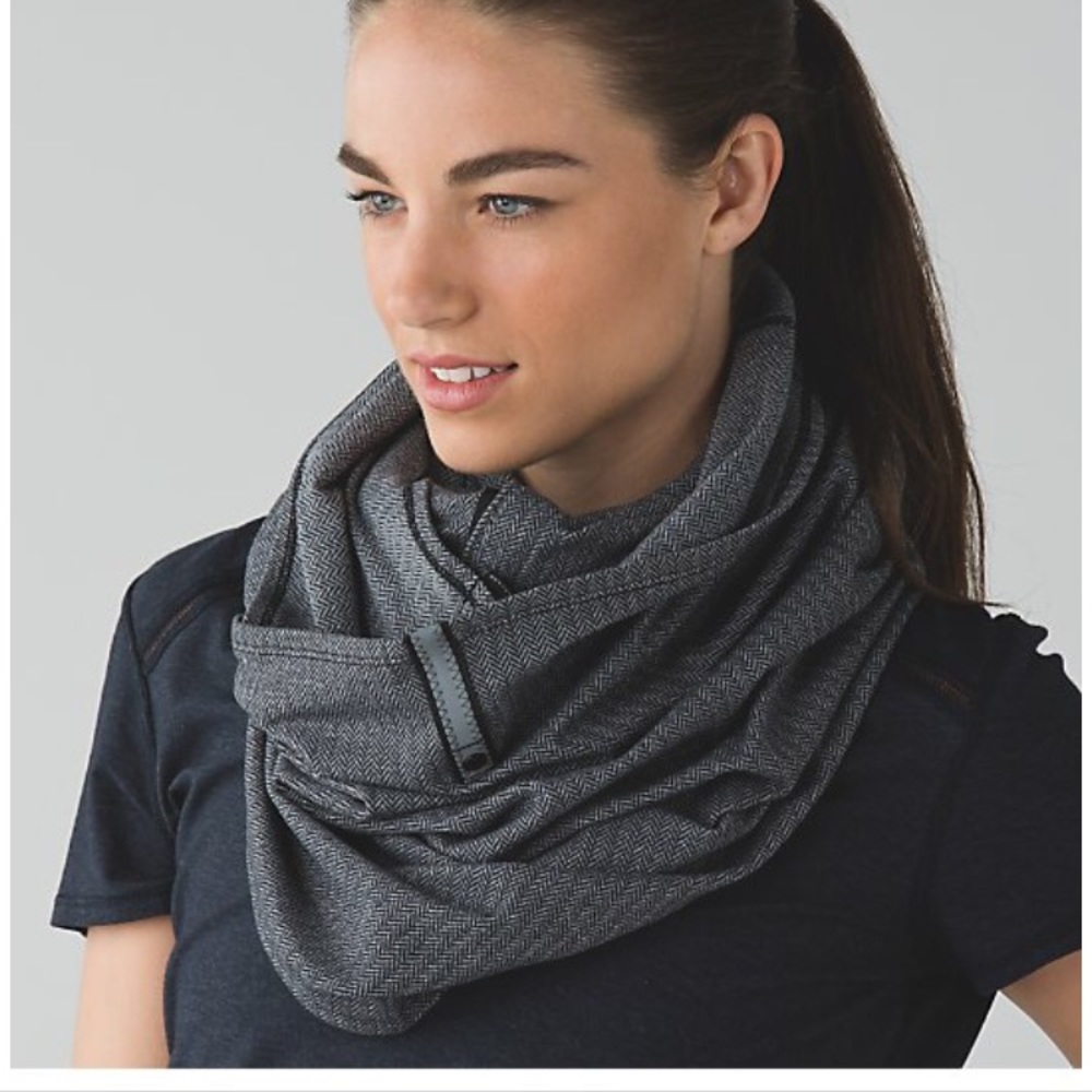Vinyasa scarf